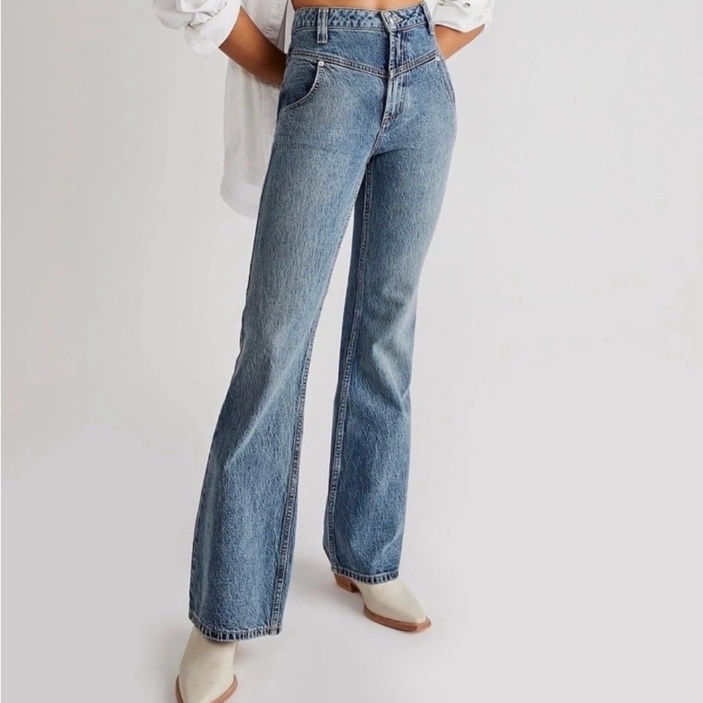 Naomi flare high rise raw hem